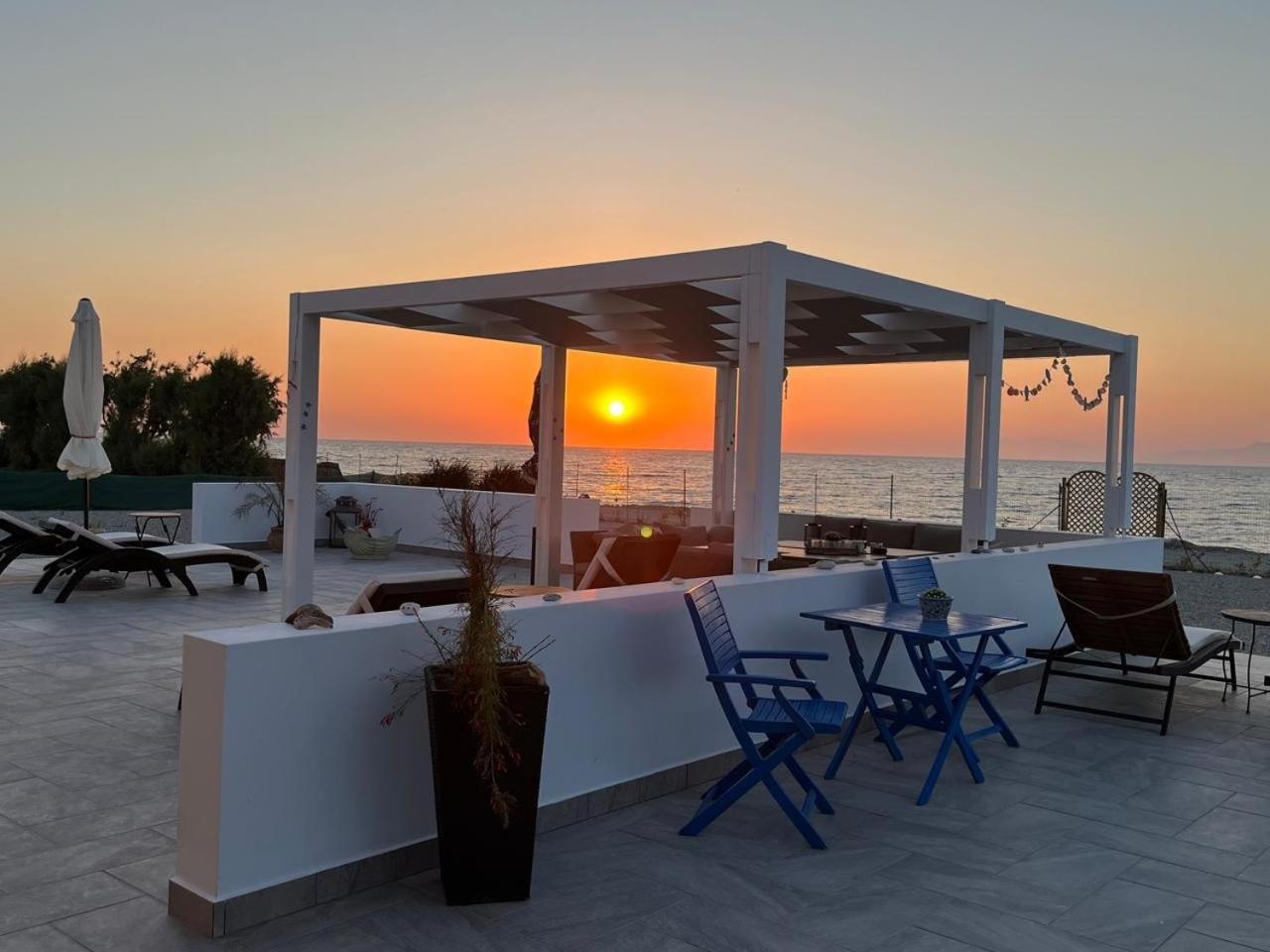 Lambou Beach Sunset Soroni Dış mekan fotoğraf